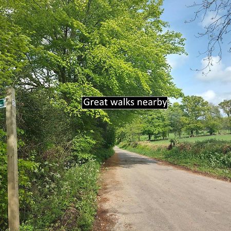 Stunning Countryside Views & Private Balcony! Cozy Room, 3 Miles To Lyme Regis - Free Parking & Wifi Axminster Exterior foto