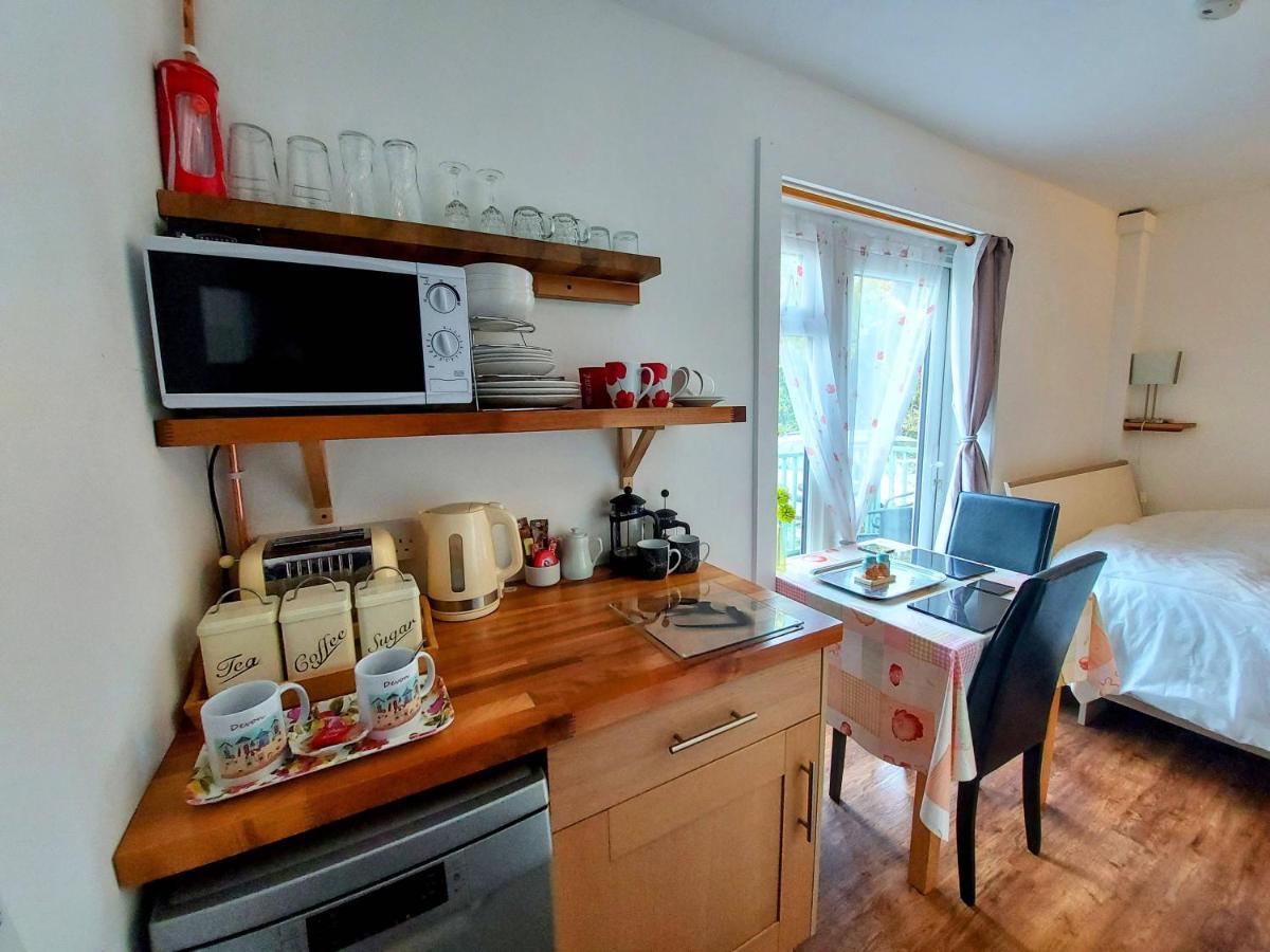 Stunning Countryside Views & Private Balcony! Cozy Room, 3 Miles To Lyme Regis - Free Parking & Wifi Axminster Exterior foto